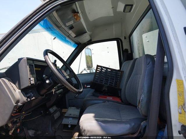 45314249 :رقم المزاد ، 1GDJ6H1C4YJ513330 vin ، 2000 Gmc Tc6h042 مزاد بيع