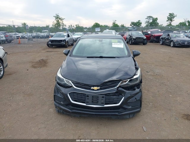 45314251 :رقم المزاد ، 1G1BE5SM0J7236401 vin ، 2018 Chevrolet Cruze Lt Auto مزاد بيع