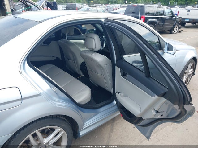 Aukcja sprzedaży 2014 Mercedes-benz C 300 Sport 4matic, vin: WDDGF8AB2EG246693, numer aukcji: 45314363