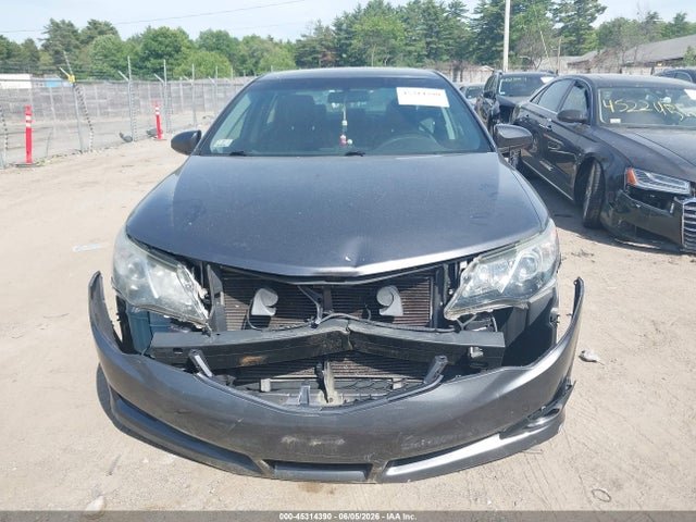 4T1BF1FK1EU323166 Toyota CAMRY SE