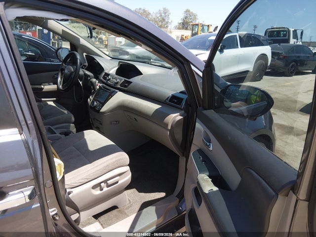 Продажа на аукционе авто 2016 Honda Odyssey Se, vin: 5FNRL5H32GB078429, номер лота: 45314502