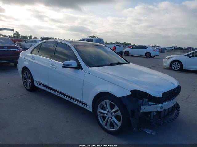45314531 :رقم المزاد ، WDDGF4HB8DA860115 vin ، 2013 Mercedes-benz C 250 Luxury مزاد بيع