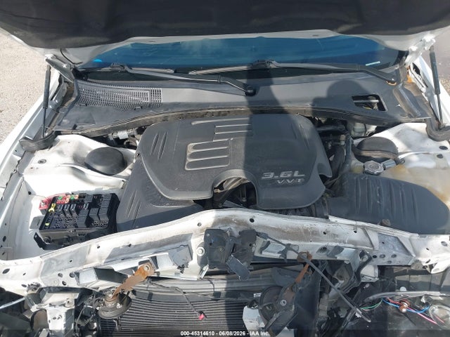 45314610 :رقم المزاد ، 2C3CCABG3FH908861 vin ، 2015 Chrysler 300 300s مزاد بيع