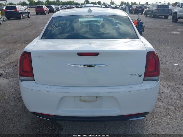 45314610 :رقم المزاد ، 2C3CCABG3FH908861 vin ، 2015 Chrysler 300 300s مزاد بيع
