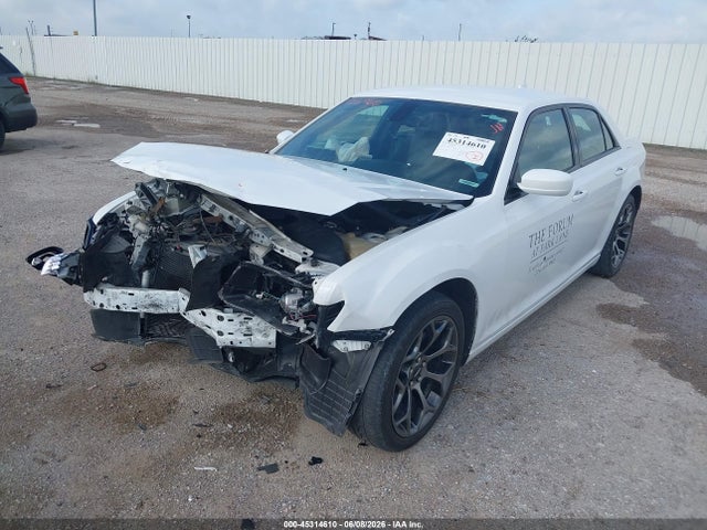 45314610 :رقم المزاد ، 2C3CCABG3FH908861 vin ، 2015 Chrysler 300 300s مزاد بيع