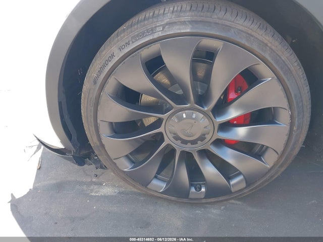 Auction sale of the 2024 Tesla Model Y Performance Dual Motor All-wheel Drive, vin: 7SAYGDEF9RF126958, lot number: 45314692