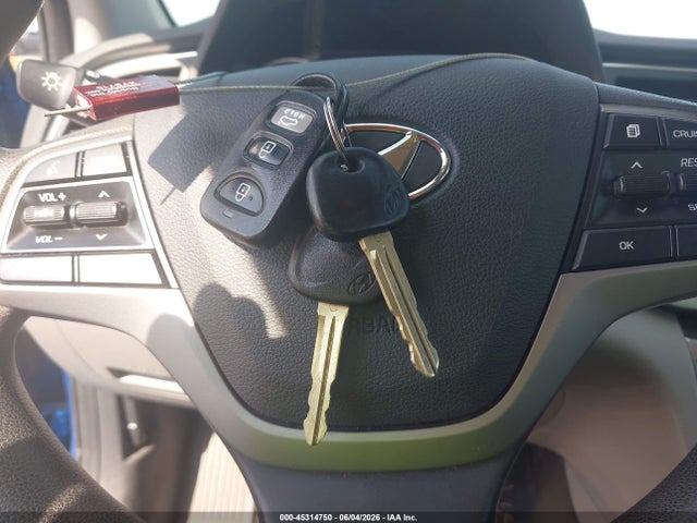 45314750 :رقم المزاد ، 5NPD84LF3JH313968 vin ، 2018 Hyundai Elantra Sel مزاد بيع