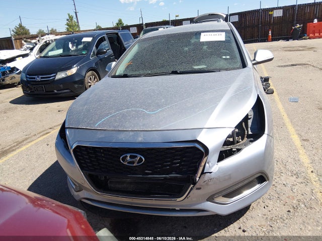 Hyundai Sonata Hybrid Se 2017 KMHE24L17HA046700 Image 13