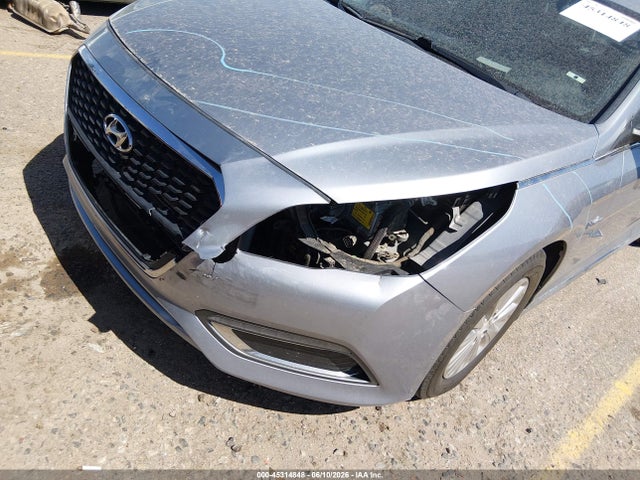Hyundai Sonata Hybrid Se 2017 KMHE24L17HA046700 Image 18