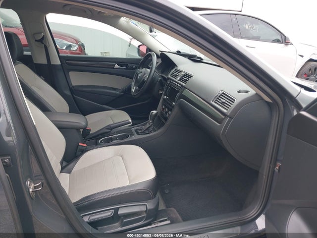 45314853 :رقم المزاد ، 1VWBT7A34FC008673 vin ، 2015 Volkswagen Passat 1.8t Sport مزاد بيع
