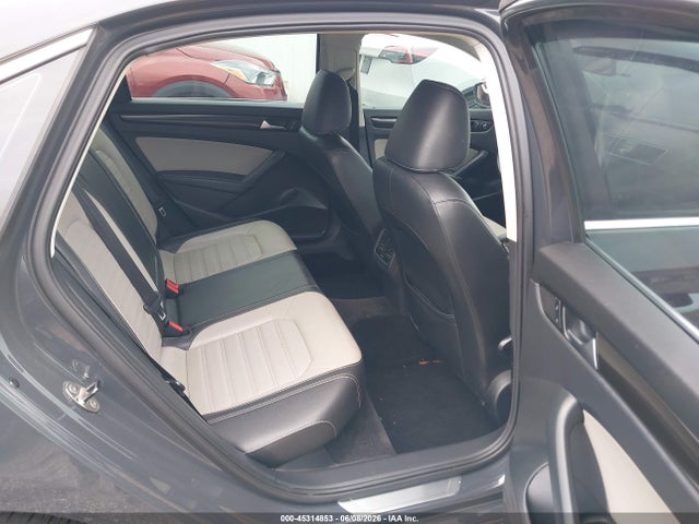 45314853 :رقم المزاد ، 1VWBT7A34FC008673 vin ، 2015 Volkswagen Passat 1.8t Sport مزاد بيع