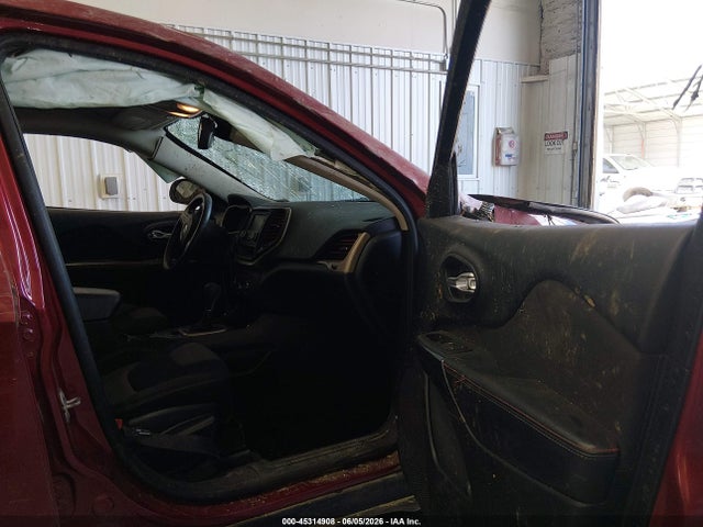 1C4PJLAB4GW179308 Jeep Cherokee Sport