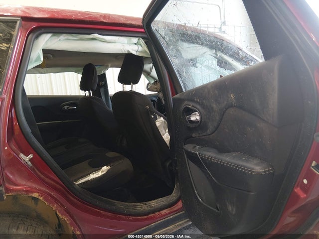 1C4PJLAB4GW179308 Jeep Cherokee Sport