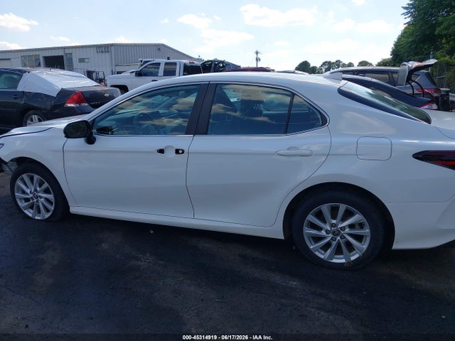 45314919 :رقم المزاد ، 4T1C11AK3RU862968 vin ، 2024 Toyota Camry Le مزاد بيع