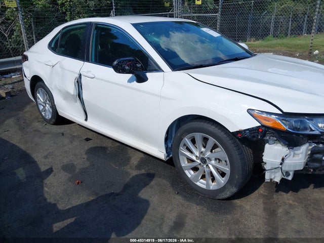 45314919 :رقم المزاد ، 4T1C11AK3RU862968 vin ، 2024 Toyota Camry Le مزاد بيع