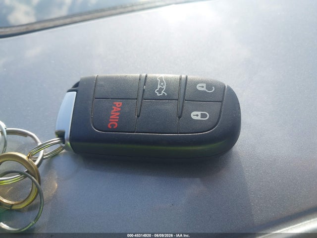 45314920 :رقم المزاد ، 1C3CCCAB1GN174280 vin ، 2016 Chrysler 200 Limited مزاد بيع