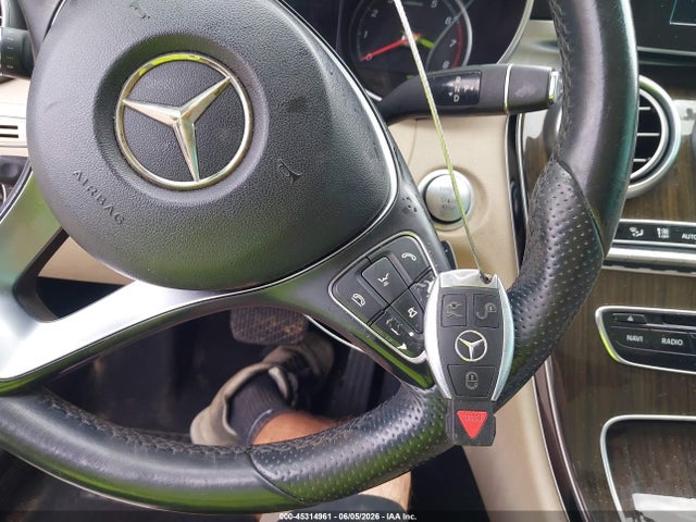 Продажа на аукционе авто 2016 Mercedes-benz C 300, vin: WDDWF4JB7GR153468, номер лота: 45314961