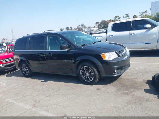 2C4RDGCG3HR750359 Dodge Grand Caravan Sxt