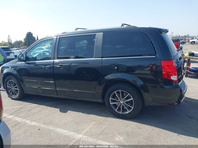 2C4RDGCG3HR750359 Dodge Grand Caravan Sxt