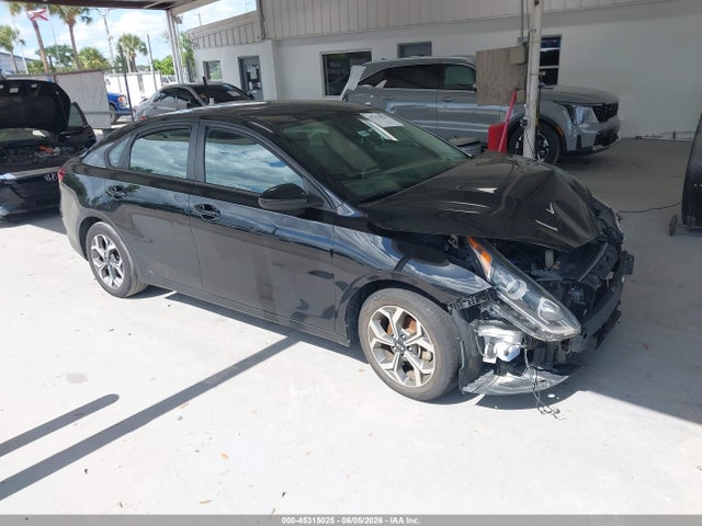 45315025 :رقم المزاد ، 3KPF24ADXME266488 vin ، 2021 Kia Forte Lxs مزاد بيع