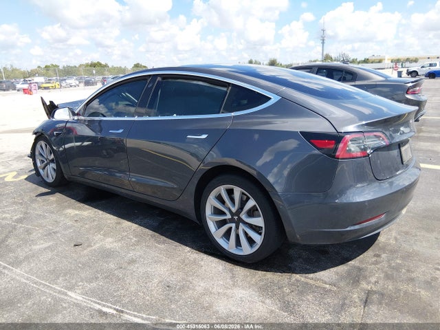 2018 Tesla Model 3 Long Range/performance მანქანა იყიდება აუქციონზე, vin: 5YJ3E1EB8JF068709, აუქციონის ნომერი: 45315063
