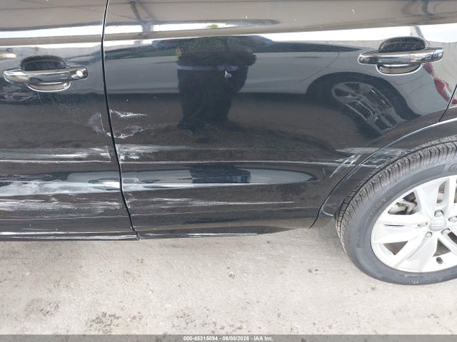 WA1ECCFS2HR002860 Audi Q3 2.0t Premium