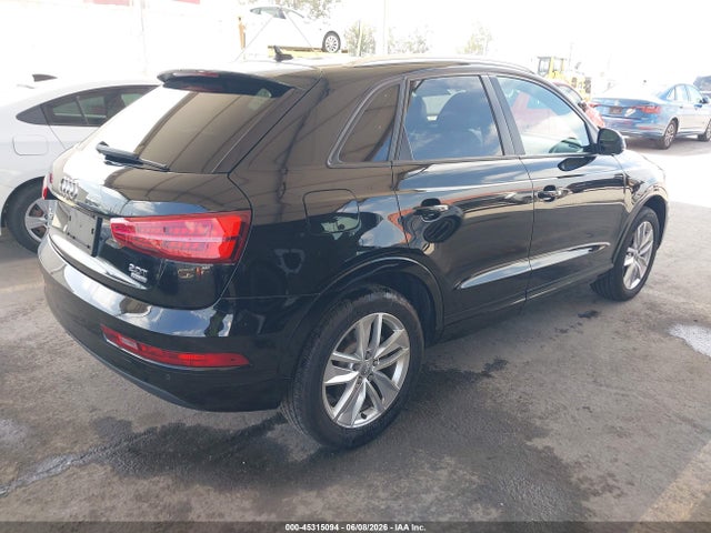 WA1ECCFS2HR002860 Audi Q3 2.0t Premium