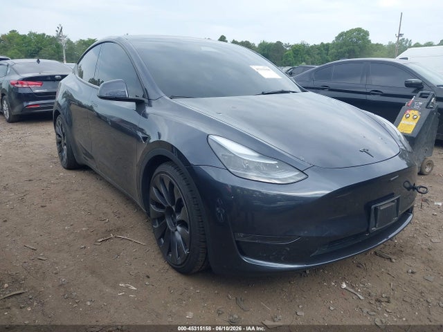 Tesla Model Y Performance Dual Motor All-wheel Drive 2025 7SAYGDEFXSA338075 головне зображення