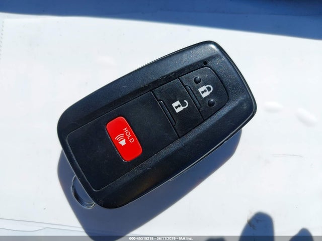 JTDKARFUXL3113963 Toyota Prius Le