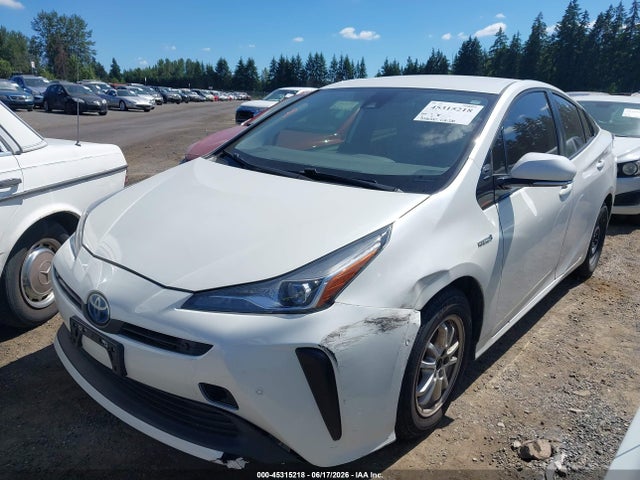 Toyota Prius Le 2020 JTDKARFUXL3113963 Image 2