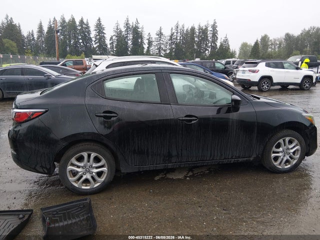 3MYDLBYV5HY154498 Toyota YARIS IA