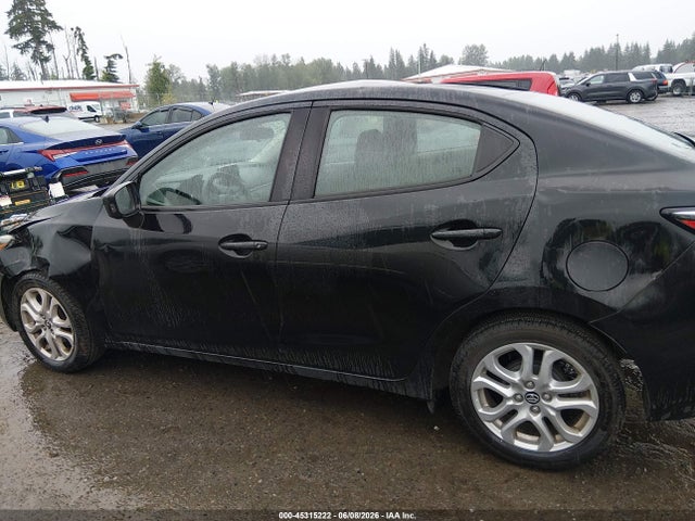 3MYDLBYV5HY154498 Toyota YARIS IA