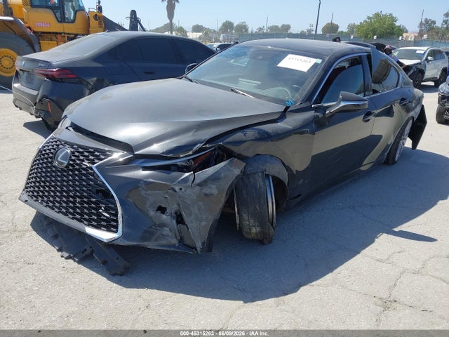 Lexus IS 300 2023 JTHDA1D24P5124901 Image 2