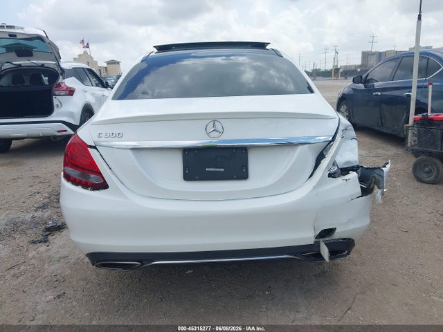45315277 :رقم المزاد ، 55SWF4JBXJU245471 vin ، 2018 Mercedes-benz C 300 مزاد بيع