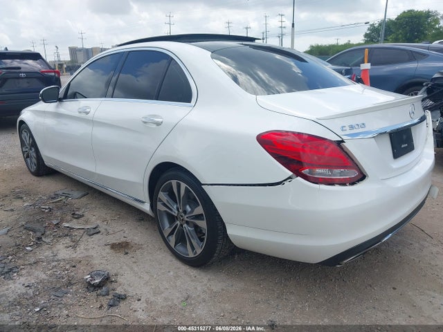 45315277 :رقم المزاد ، 55SWF4JBXJU245471 vin ، 2018 Mercedes-benz C 300 مزاد بيع