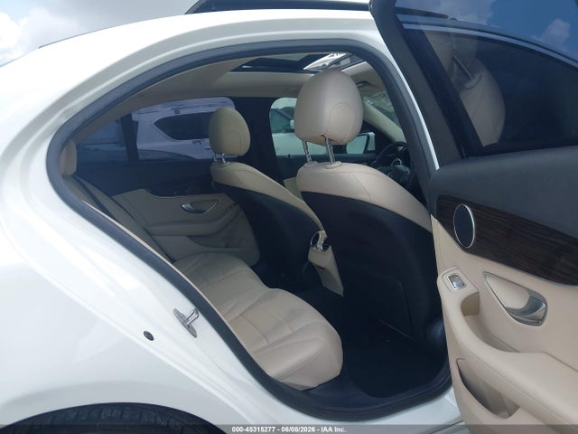 45315277 :رقم المزاد ، 55SWF4JBXJU245471 vin ، 2018 Mercedes-benz C 300 مزاد بيع