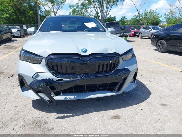 2024 Bmw I5 Edrive40 მანქანა იყიდება აუქციონზე, vin: WBY33FK05RCR50157, აუქციონის ნომერი: 45315294