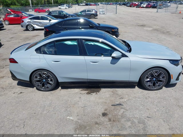 2024 Bmw I5 Edrive40 მანქანა იყიდება აუქციონზე, vin: WBY33FK05RCR50157, აუქციონის ნომერი: 45315294