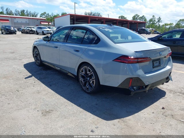 2024 Bmw I5 Edrive40 მანქანა იყიდება აუქციონზე, vin: WBY33FK05RCR50157, აუქციონის ნომერი: 45315294