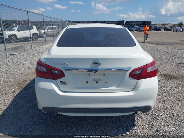 1N4AL3AP8JC172985 Nissan Altima 2.5 S