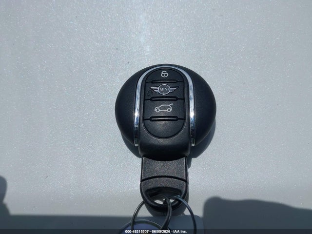 2023 Mini Clubman Cooper S მანქანა იყიდება აუქციონზე, vin: WMWXJ1C01P2T80927, აუქციონის ნომერი: 45315307