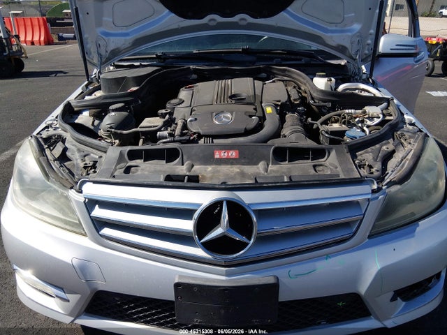 2013 Mercedes-benz C 250 Luxury/sport მანქანა იყიდება აუქციონზე, vin: WDDGF4HBXDA779584, აუქციონის ნომერი: 45315308