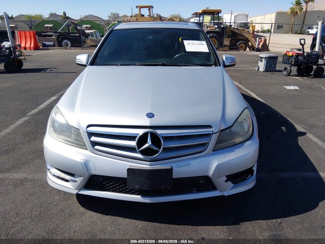 2013 Mercedes-benz C 250 Luxury/sport მანქანა იყიდება აუქციონზე, vin: WDDGF4HBXDA779584, აუქციონის ნომერი: 45315308