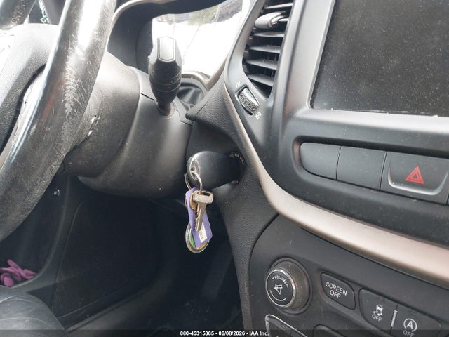 Продаж на аукціоні авто 2015 Jeep Cherokee Latitude, vin: 1C4PJMCS3FW577854, номер лоту: 45315365
