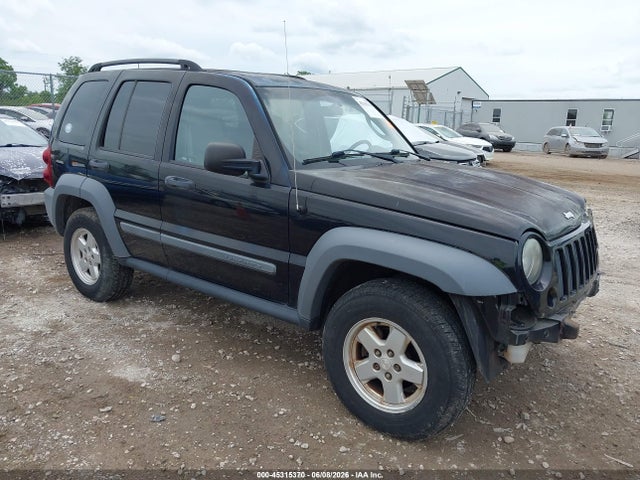 45315370 :رقم المزاد ، 1J4GL48K15W555427 vin ، 2005 Jeep Liberty Sport مزاد بيع