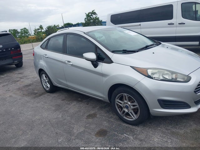 45315375 :رقم المزاد ، 3FADP4BJ4KM139404 vin ، 2019 Ford Fiesta Se مزاد بيع
