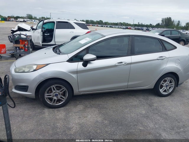 45315375 :رقم المزاد ، 3FADP4BJ4KM139404 vin ، 2019 Ford Fiesta Se مزاد بيع