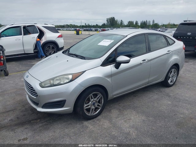 45315375 :رقم المزاد ، 3FADP4BJ4KM139404 vin ، 2019 Ford Fiesta Se مزاد بيع