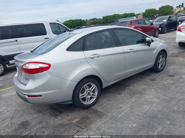 45315375 :رقم المزاد ، 3FADP4BJ4KM139404 vin ، 2019 Ford Fiesta Se مزاد بيع
