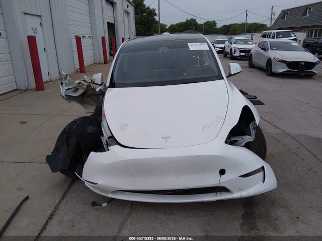 Продаж на аукціоні авто 2025 Tesla Model Y Long Range Dual Motor All-wheel Drive, vin: 7SAYGDEE2SF295958, номер лоту: 45315393
